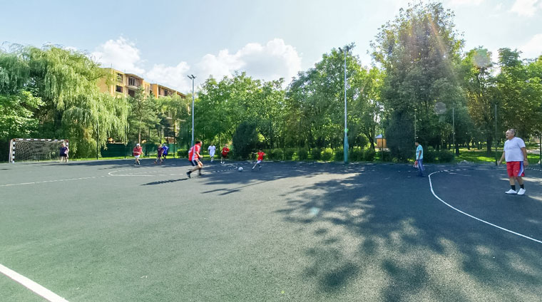 Футбольное поле на территории санатория Казахстан. Ессентуки