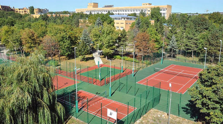 Спортивные площадки на территории санатория Казахстан. Ессентуки 