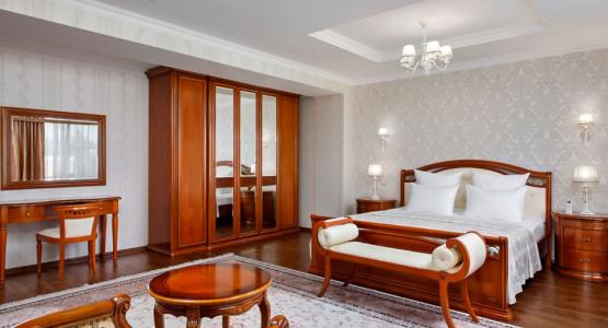 Спальная комната №1 в 2 местном 4 комнатном Сюит Президентский санатория Казахстан. Ессентуки