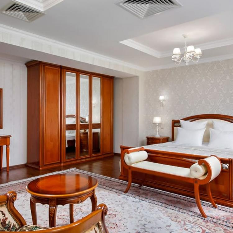 Спальная комната №1 в 2 местном 4 комнатном Сюит Президентский санатория Казахстан. Ессентуки